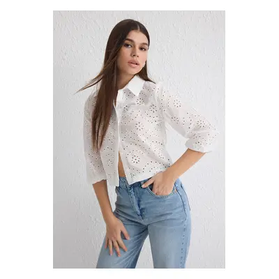 Trendyol White Brode Embroidered Fabric Regular Pattern Woven Shirt