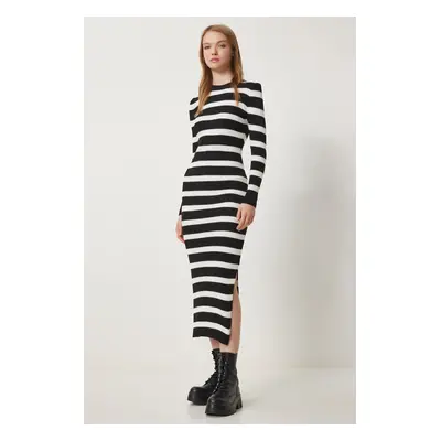 Happiness İstanbul Women's Black and White Crew Neck Striped Corduroy Knit Dress