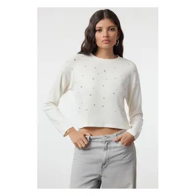 Trendyol White Soft Stone Detailed Flexible Knitted Blouse