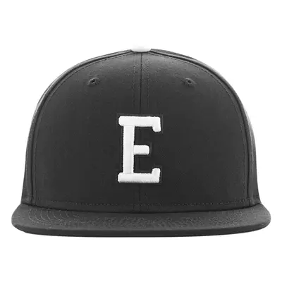 Letter Snapback E