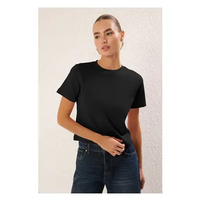 Trendyol Black Crew Neck Short Sleeve Regular Cut Knitted T-Shirt