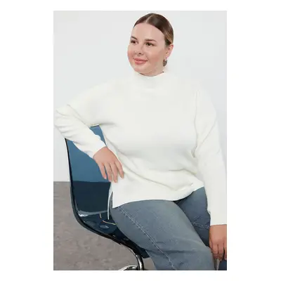 Trendyol Curve Ecru Side Slit Knitted Sweater