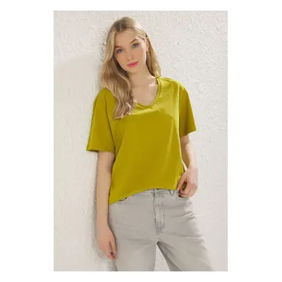 Trendyol Oil Green 100% Cotton Oversize/Wide Pattern V Neck Knitted T-Shirt