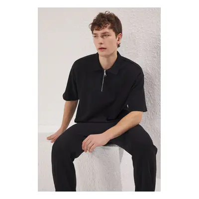 Trendyol Black Oversize/Wide Cut Textured Zip-Up Polo Neck T-Shirt