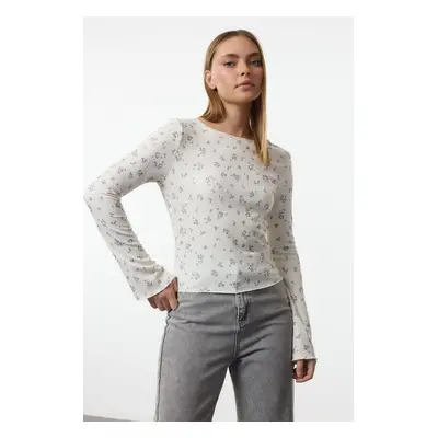 Trendyol Ecru Printed Fitted/Body-Smooth Crepe/Textured Flexible Knit Blouse