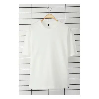 Trendyol Ecru Oversize/Wide Cut 100% Cotton Printed T-Shirt