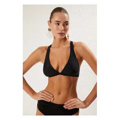 Trendyol Black*001 Straight Strappy Bikini Top