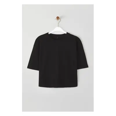 Trendyol Black 100% Cotton Relaxed/Comfortable Crop Crew Neck Knitted T-Shirt