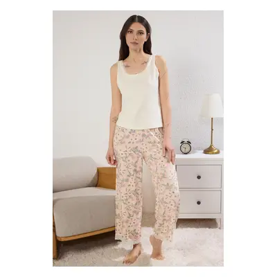 Trendyol Ecru Floral Lace Detailed Jersey Knitted Pajama Set