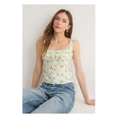 Trendyol Ecru Strappy Lemon Patterned Front Gathered Crop Woven Blouse