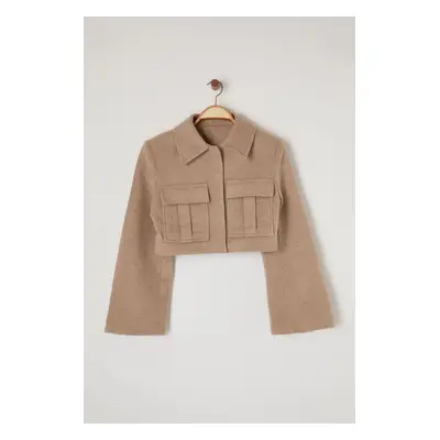 Trendyol Cream Crop/Short Cashmere Woven Jacket