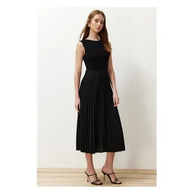 Trendyol Black Pleated Lined Sleeveless Flexible Knitted Midi Dress