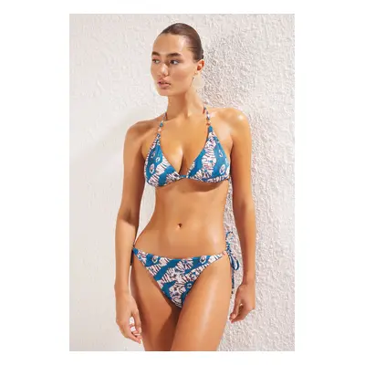 Trendyol Low Waist Bikini Set with Multicolored Abstract Triangle Accessories