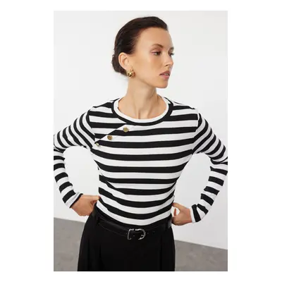 Trendyol Black Striped Fitted Raglan Sleeve with Stud Detail Stretchy Knitted Blouse