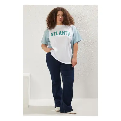 Trendyol Curve Green Oversize Striped Poplin Detail on Sleeve with Slogan Print 100% Cotton Knit