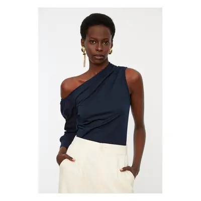 Trendyol Navy Blue One-Shoulder Asymmetrical Collar Crepe Knitted Blouse