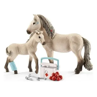 Schleich 42430 Set hříbě a islandská klisna s lékárničkou