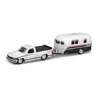 Maisto Design Tow+Go Chevy 454 SS PickUp & Camper Trailer 1:64