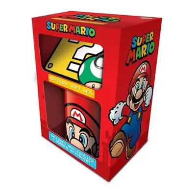 CurePink Dárkový set Nintendo Super Mario hrnek přívěsek tácek hrnku GP85204 315 ml