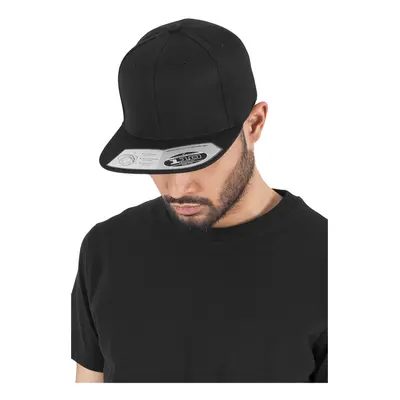 Urban Classics 110 Fitted Snapback black