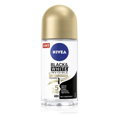 Nivea Invisible Black & White Silky Smooth kuličkový antiperspirant pro ženy 50 ml