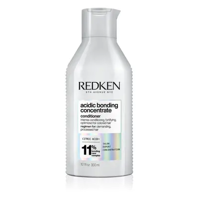 Redken Acidic Bonding Concentrate intenzivně regenerační kondicionér 300 ml