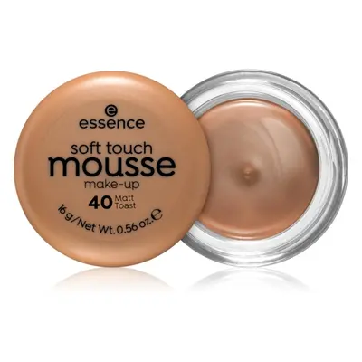 essence Soft Touch matující pěnový make-up odstín 40 Matt Toast 16 g