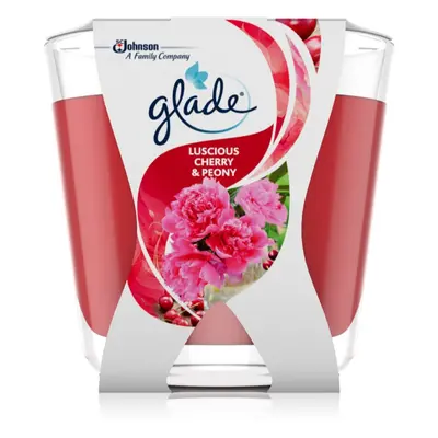 GLADE Luscious Cherry & Peony vonná svíčka 70 g