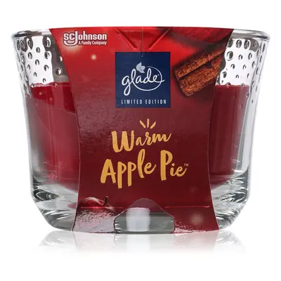 GLADE Warm Apple Pie vonná svíčka 204 g