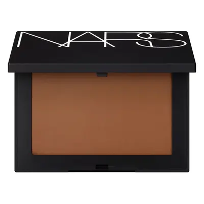 NARS Light Reflecting SETTING POWDER - PRESSED fixační pudr odstín NAMIBIA 10 g