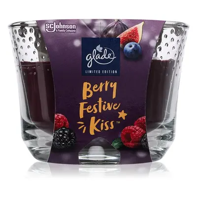 GLADE Berry Festive Kiss vonná svíčka 204 g