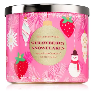 Bath & Body Works Strawberry Snowflakes vonná svíčka 411 g