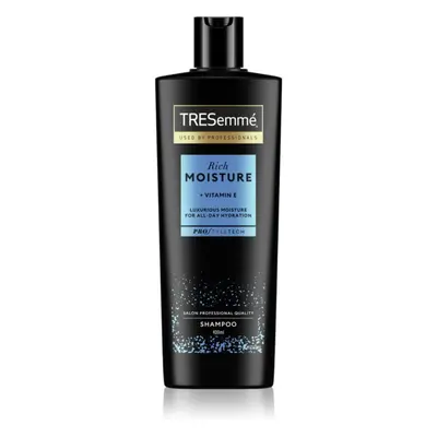 TRESemmé Rich Moisture hydratační šampon s vitamínem E Pro Style Technologie™ 400 ml