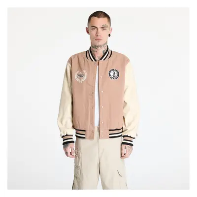 Bunda New Era Brooklyn Nets NBA Lifestyle Beige Varsity Jacket UNISEX Beige