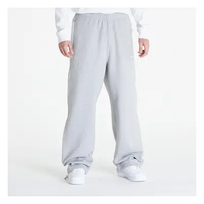 Tepláky Nike Solo Swoosh Men's Open-Hem Brushed-Back Fleece Pants Dk Grey Heather/ White