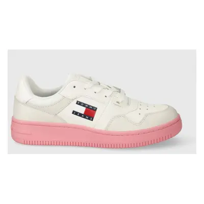 Kožené sneakers boty Tommy Jeans TJW RETRO BASKET ESS bílá barva, EN0EN02505