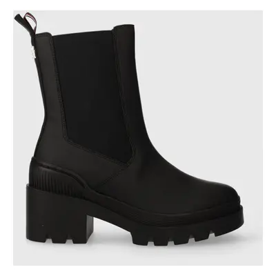 Boty s gumou Tommy Hilfiger RUBBERIZED MID HEEL BOOT dámské, černá barva, na podpatku, FW0FW0752