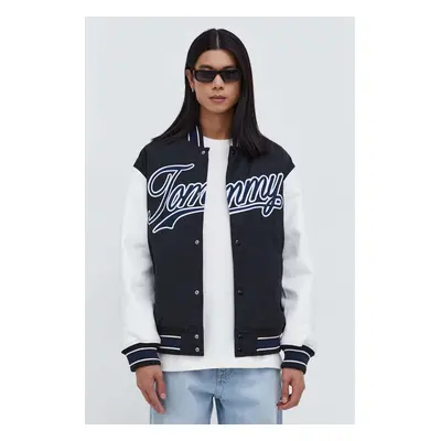 Bomber bunda Tommy Jeans černá barva, přechodná, DM0DM17880