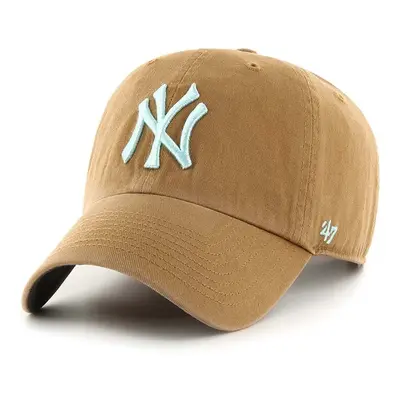 Bavlněná baseballová čepice 47brand MLB New York Yankees béžová barva, s aplikací