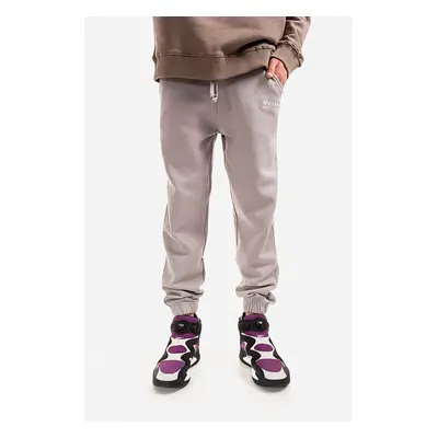 Bavlněné tepláky Alpha Industries šedá barva, 106364.643-grey