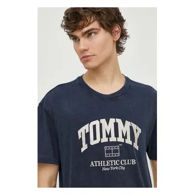 Bavlněné tričko Tommy Jeans tmavomodrá barva, s aplikací, DM0DM18557