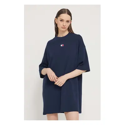 Bavlněné šaty Tommy Jeans tmavomodrá barva, mini, oversize, DW0DW18145