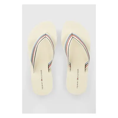 Žabky Tommy Hilfiger WEDGE STRIPES BEACH SANDAL dámské, béžová barva, na klínku, FW0FW07858