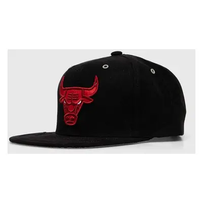 Kšiltovka Mitchell&Ness NBA CHICAGO BULLS černá barva, s aplikací