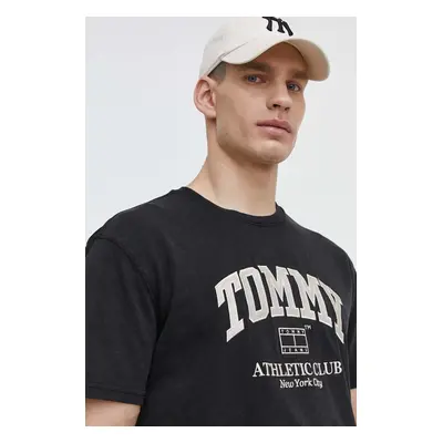 Bavlněné tričko Tommy Jeans černá barva, s aplikací, DM0DM18557