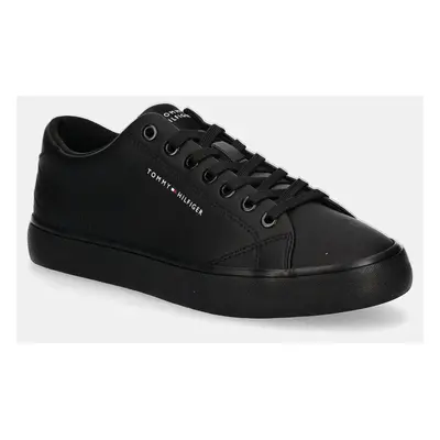 Kožené tenisky Tommy Hilfiger TH HI VULC CORE LOW LEATHER ESS pánské, černá barva, FM0FM05041