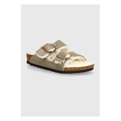 Dětské semišové pantofle Birkenstock Arizona Shearling béžová barva, 1028689