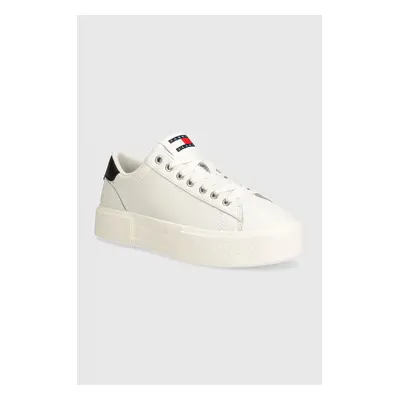 Kožené sneakers boty Tommy Jeans TJW FOXING FLATFORM bílá barva, EN0EN02567