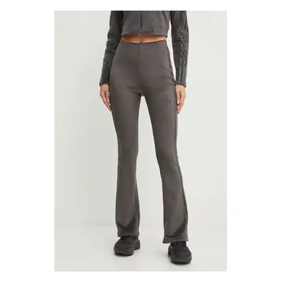 Tepláky adidas Originals Femme Galore Rib Flared Legging šedá barva, hladké, JN3024