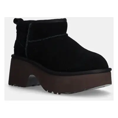 Semišové boty UGG Classic Ultra Mini New Heights dámské, černá barva, na podpatku, zateplené, 11